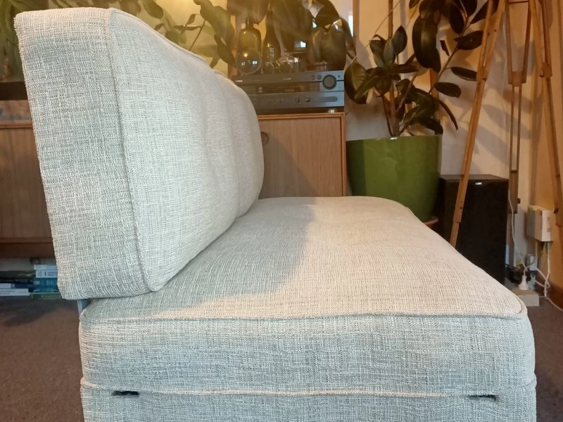 Retro convertible 2 seater couch