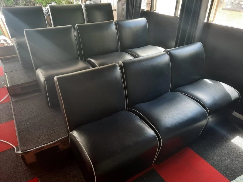 9 x Seats/Chairs