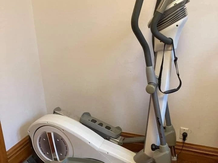 Gym item / elliptical