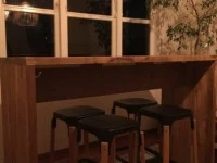 Solid American Oak Bar Leaner Set