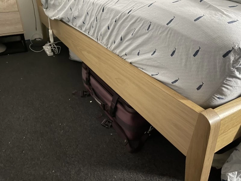 Queen bed, queen mattress