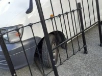 Iron bed king size