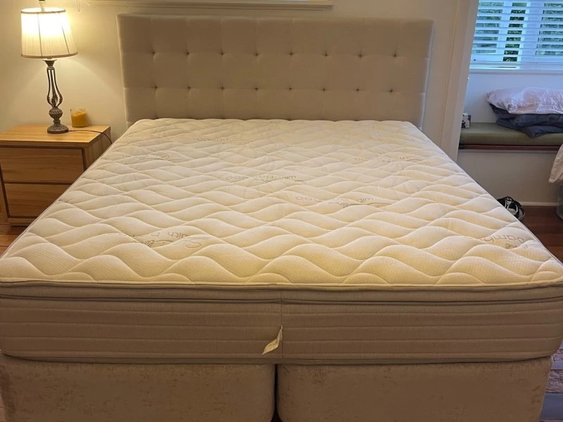 King size bed