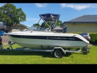 Motorboat haines hunter 535