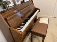 Upright Pianp piano