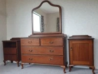 Bedroom Dresser and Bedside Units, https://www.trademe.co.nz/a/marketp...