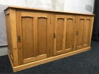 Sideboard