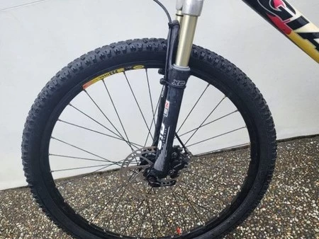 Giant full suspension bike