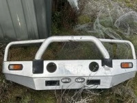 Bull bar for a truck
