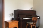 Brasted London, studio piano size guessed the weight as I have no idea