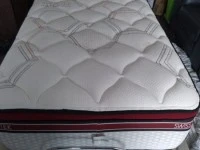 Adjustable single bed base with remote and Sleepyhead Swisstek mattres...