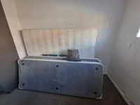King single bed, Queen bed, Desk