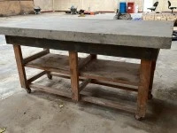 Concrete work bench