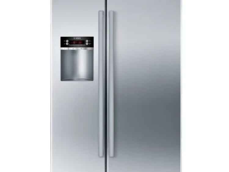 Side-by-side fridge freezer