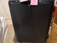 King size bed, mattress King size, Tv, Microwave, luggage (3)