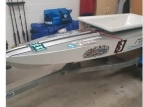 3m race boat
