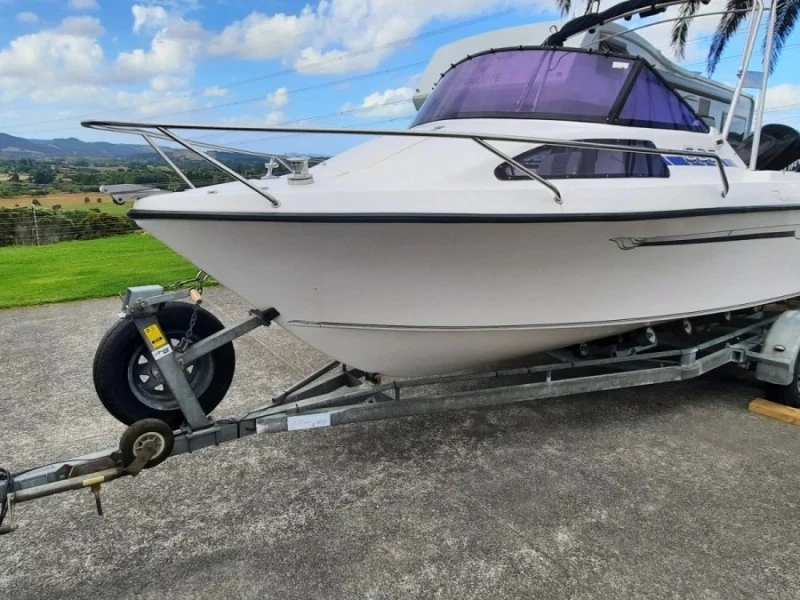 Motor boat Challenger 565