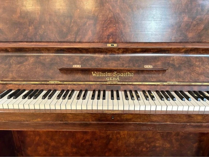 Wilhelm Speathe wooden piano