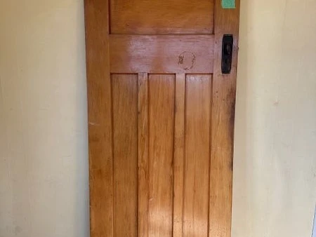 Solid rimu 3 panel bungalow door 810x2030 #5, https://www.trademe.co.n...