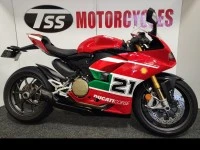 Motorcycle Ducati V2 Panigale
