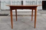 Round dinning table, dining chairs x6