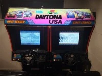 *Daytona USA Twin Arcade*