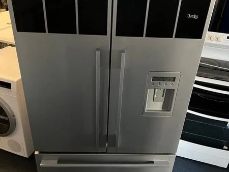 Fisher & Paykel 614L French Door 3 Door Fridge Freezer RF610