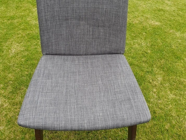 Washing machine, Refrigerator, 6x dining room chairs