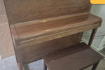 Upright piano