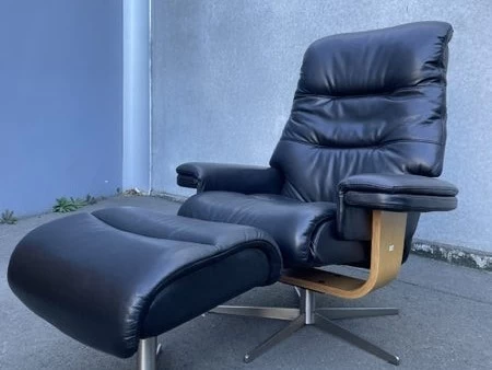 LA-Z-BOY Full Leather Recliner And Footstool