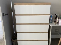 Chest of drawers