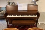 Upright piano-Elderly