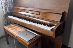 Upright piano