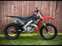 Motorcycle Honda Cr125