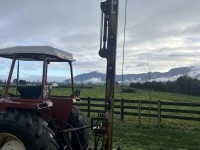 Hydraulic post rammer