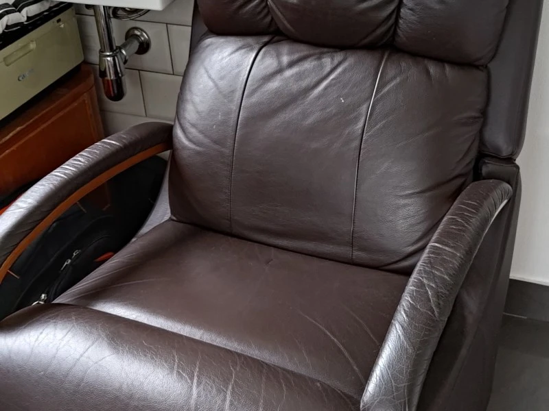 Lazyboy recliner chair