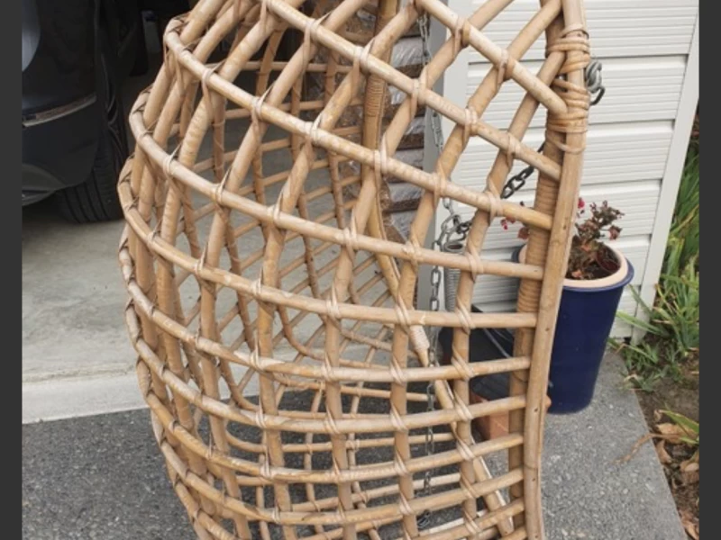 Cane hanging chair