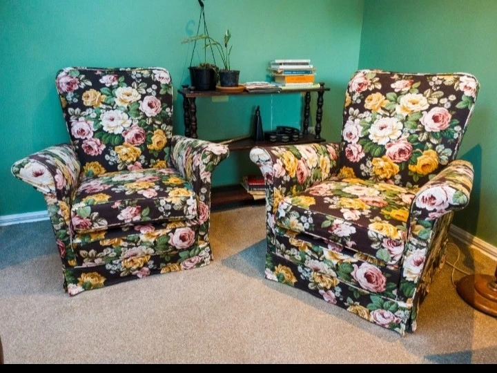 Sofa and 2x Chairs
