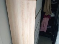 Wood/white chest of drawers