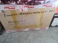 Queen size bed, 2 x small bed side table, TV table, 3×Luggage, 3x box