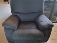 Recliner chairs