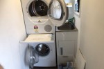 Bosch Avantixx washing machine and dryer with stacking kit with tray