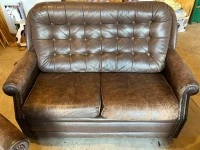 2 + 1 + 1 small lounge suite