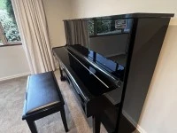 Yamaha 121cm upright piano