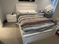 Queen bed, Queen bed mattresss, 2 bedside tables