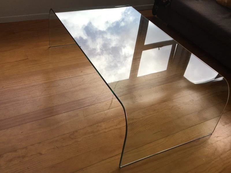 +Stunning curved glass coffee table+