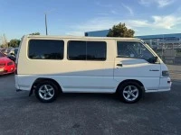 Mitsubishi L300 Van