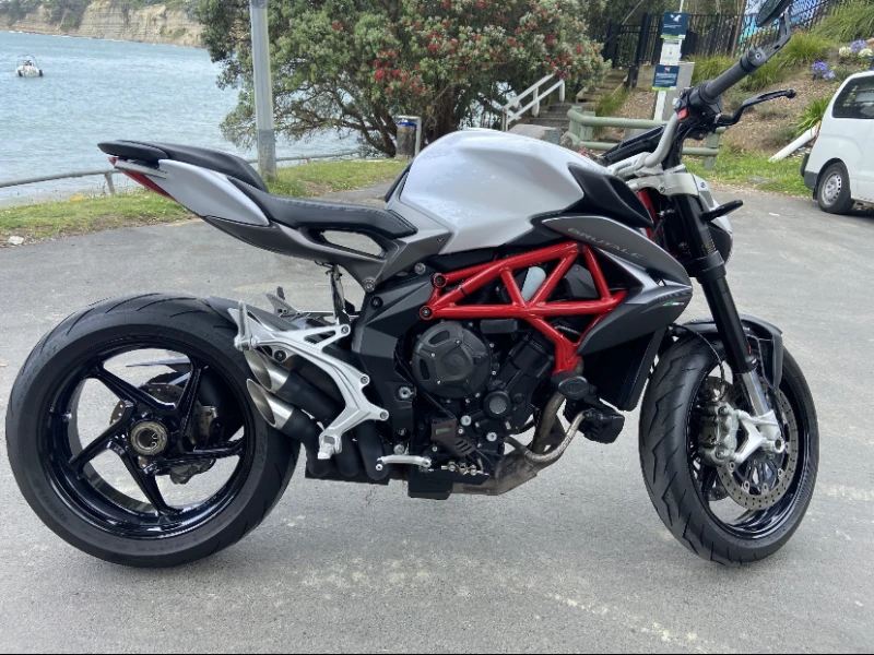 Motorcycle MV Augusta Brutal 800