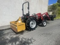 2 ton Tractor ^ Auckland to Katikati