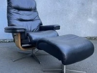 LA-Z-BOY Full Leather Recliner And Footstool
